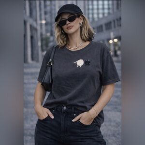 Uniqlo UT Graphic Tee Minimalist Rabbit Art Shirt Gray Size Small